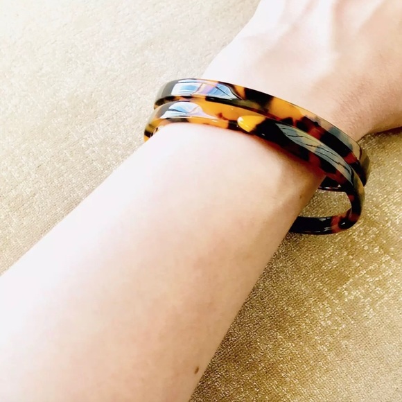 Tortoise Bracelets Skinny Wrap 2 pcs  Light Weight - Picture 2 of 6